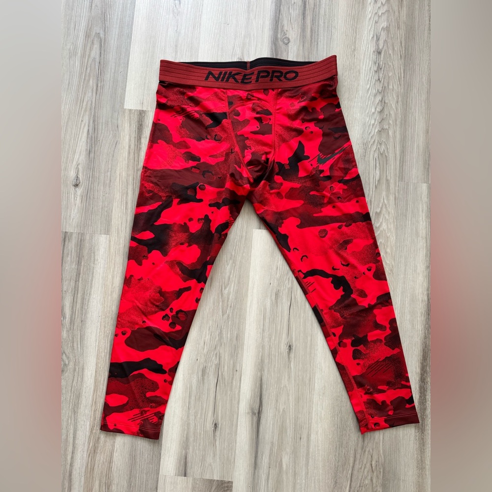 Nike Pro Men’s Red Camo Leggings